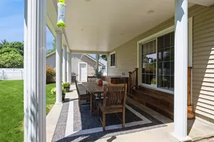 407 3rd St, East Northport, NY 11731 - Photo 32