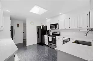 275 Broadfield Rd, New Rochelle, NY 10804 - Photo 16