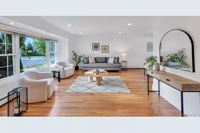 2297 Arby Court, Wantagh, NY 11793 - Photo 4