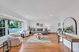 2297 Arby Ct, Wantagh, NY 11793 - Photo 4
