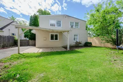 102 E 12th Street, Huntington Station, NY 11746 - Photo 20