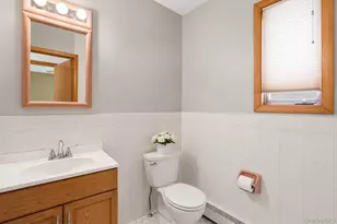 151-27 11th Ave, Whitestone, NY 11357 - Photo 20