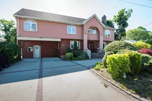 1461 Talmadge Dr, Baldwin, NY 11510 - Photo 2