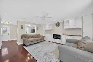 6306 Chelsea Cove N, Hopewell Junction, NY 12533 - Photo 10