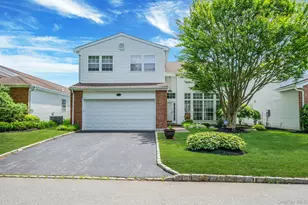 15 Hamlet Dr, Commack, NY 11725 - Photo 2