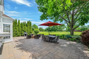 15 Hamlet Dr, Commack, NY 11725 - Photo 32