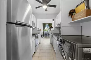 13 Skyline Dr, Fishkill, NY 12524 - Photo 4