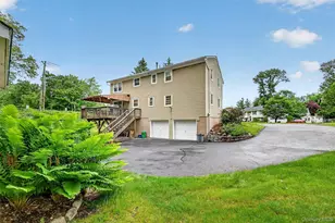 7 Windsor Brook Ln, Tappan, NY 10983 - Photo 2
