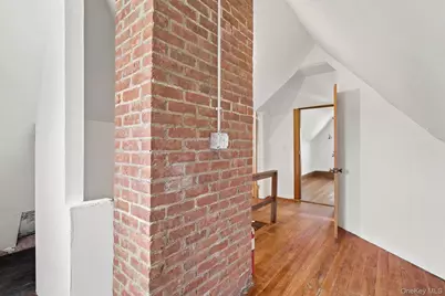 184 W Post Road, White Plains, NY 10606 - Photo 20