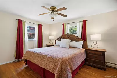 15 Lincoln Avenue, Farmingdale, NY 11735 - Photo 18