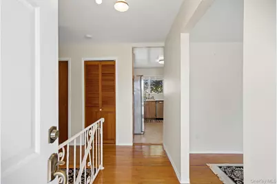15 Lincoln Avenue, Farmingdale, NY 11735 - Photo 4