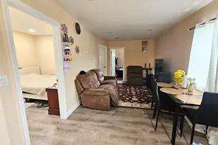 890 Dixon Ave, Copiague, NY 11726 - Photo 12
