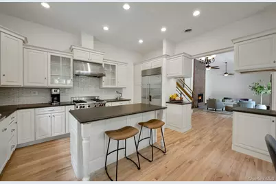 1 Canterbury Road, Scarsdale, NY 10583 - Photo 10
