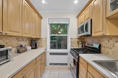 824 Palmer Road #1F, Bronxville, NY 10708 - Photo 10