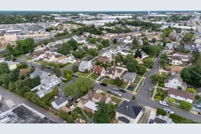 31 Roosevelt Avenue, Hicksville, NY 11801 - Photo 30