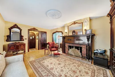 31 Roosevelt Avenue, Hicksville, NY 11801 - Photo 12