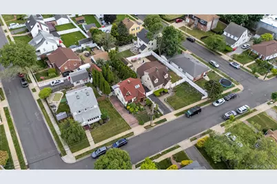 31 Roosevelt Avenue, Hicksville, NY 11801 - Photo 26