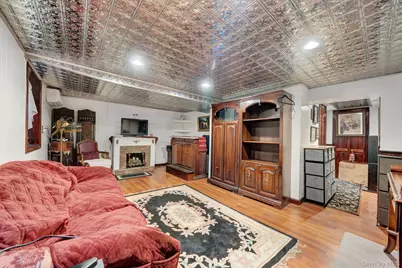 31 Roosevelt Avenue, Hicksville, NY 11801 - Photo 18