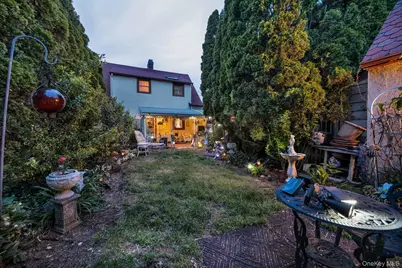 31 Roosevelt Avenue, Hicksville, NY 11801 - Photo 4