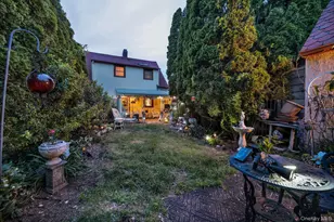 31 Roosevelt Ave, Hicksville, NY 11801 - Photo 4