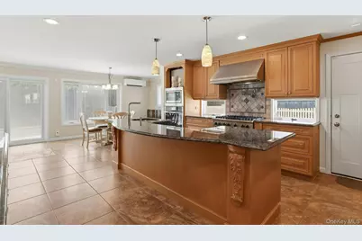 35 3rd Avenue, Massapequa Park, NY 11762 - Photo 8