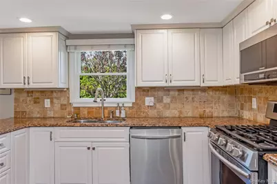 427 Vanderbilt Boulevard, Oakdale, NY 11769 - Photo 8