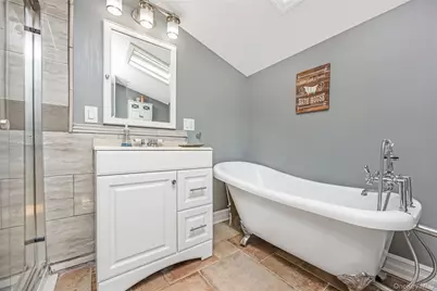 427 Vanderbilt Boulevard, Oakdale, NY 11769 - Photo 22