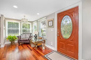 427 Vanderbilt Blvd, Oakdale, NY 11769 - Photo 6