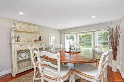 427 Vanderbilt Boulevard, Oakdale, NY 11769 - Photo 14