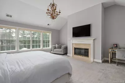 37 Legends Circle, Melville, NY 11747 - Photo 20