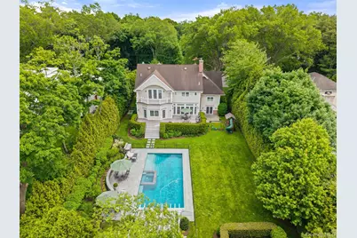 64 Stratton Road, Scarsdale, NY 10583 - Photo 2