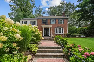 134 Wooleys Ln, Great Neck, NY 11023 - Photo 20
