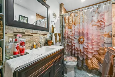 19028 118th Avenue, Saint Albans, NY 11412 - Photo 8