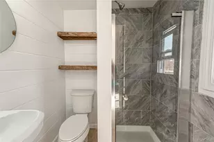 18 Shinnecock Rd, Hampton Bays, NY 11946 - Photo 8