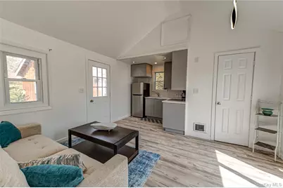 18 Shinnecock Road #3, Hampton Bays, NY 11946 - Photo 2