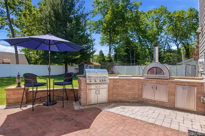 6 Sussex Lane, Stony Brook, NY 11790 - Photo 38