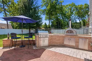 6 Sussex Ln, Stony Brook, NY 11790 - Photo 38
