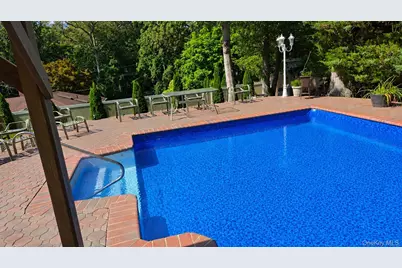 19 West Street, Middle Island, NY 11953 - Photo 44