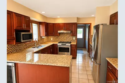 19 West Street, Middle Island, NY 11953 - Photo 10