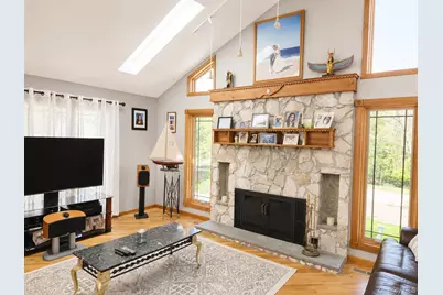 19 West Street, Middle Island, NY 11953 - Photo 18