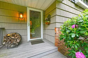 44 Wyoming Dr, Huntington Station, NY 11746 - Photo 4