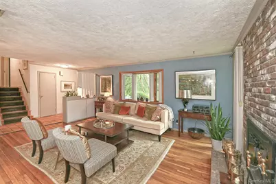 44 Wyoming Drive, Huntington Station, NY 11746 - Photo 10