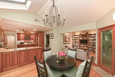 44 Wyoming Drive, Huntington Station, NY 11746 - Photo 20