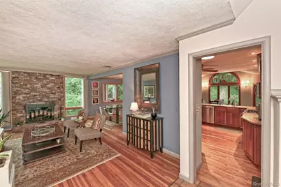 44 Wyoming Drive, Huntington Station, NY 11746 - Photo 6