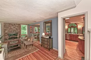 44 Wyoming Dr, Huntington Station, NY 11746 - Photo 6