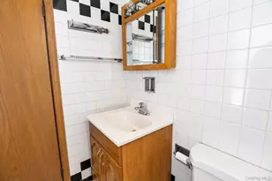 32 Hasbrouck St, Newburgh, NY 12550 - Photo 26