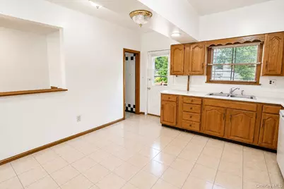 32 Hasbrouck Street, Newburgh, NY 12550 - Photo 12