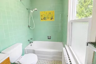 32 Hasbrouck St, Newburgh, NY 12550 - Photo 18