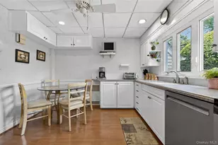 2062 E Webster St, Merrick, NY 11566 - Photo 4