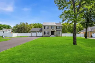 587 Blue Point Rd, Holtsville, NY 11742 - Photo 2